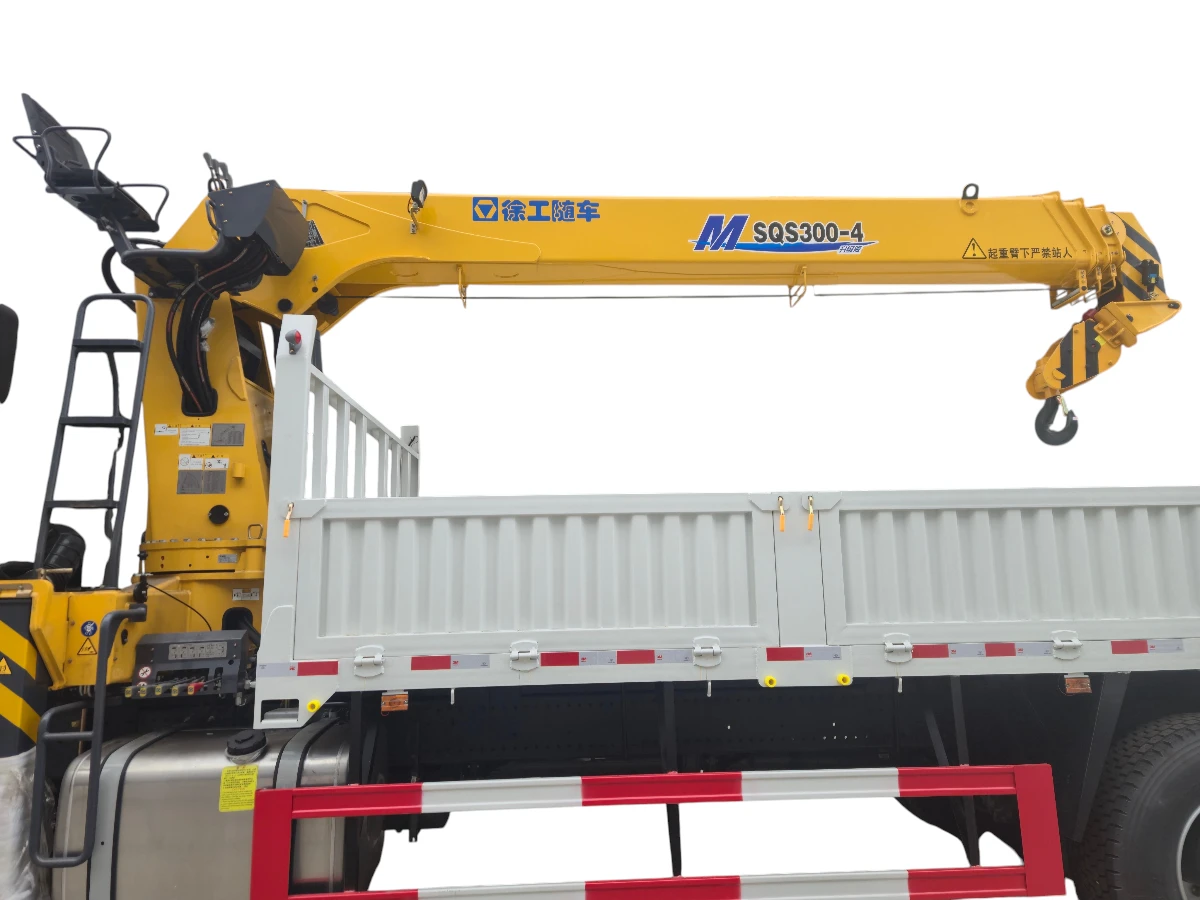 XCMG HOWO 6x4 12 Ton Straight Boom Truck Mounted Crane